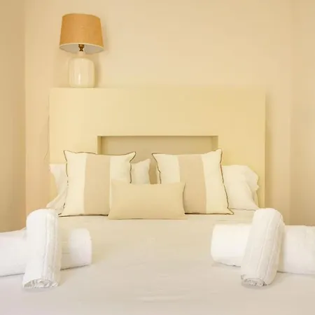 Rodrigo De Triana Deluxe Seville