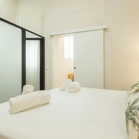 Rodrigo De Triana Deluxe Apartment *